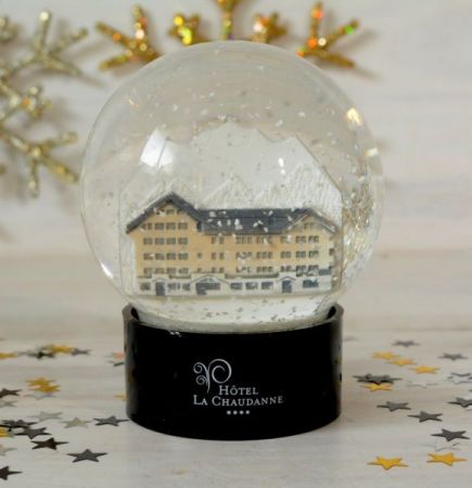 Personalized snow globe